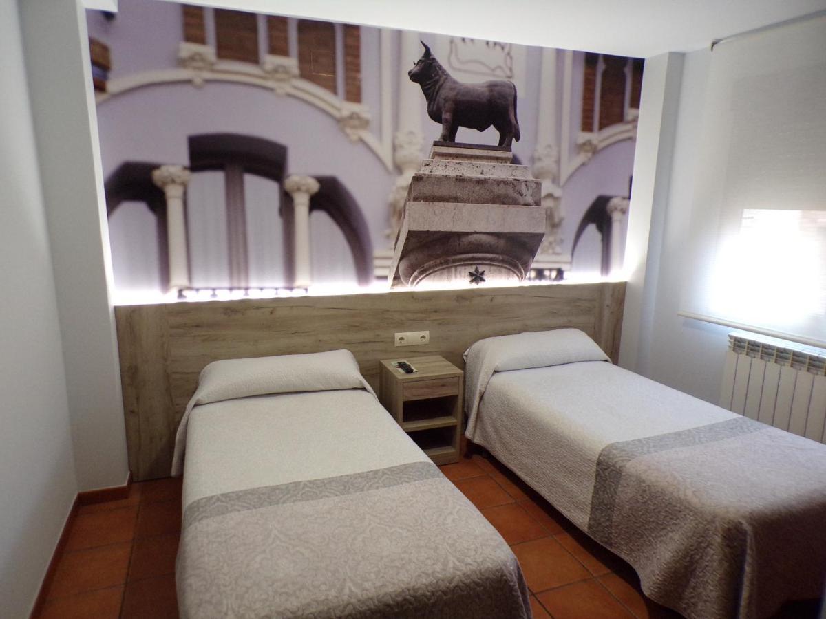 Hostal Serruchi Teruel Exterior photo